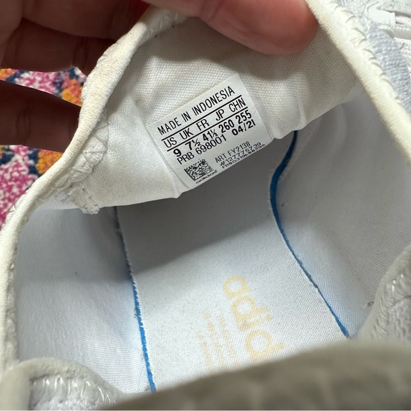 Adidas Swift Run X Triple White Sneakers sz 9 - Picture 9 of 10